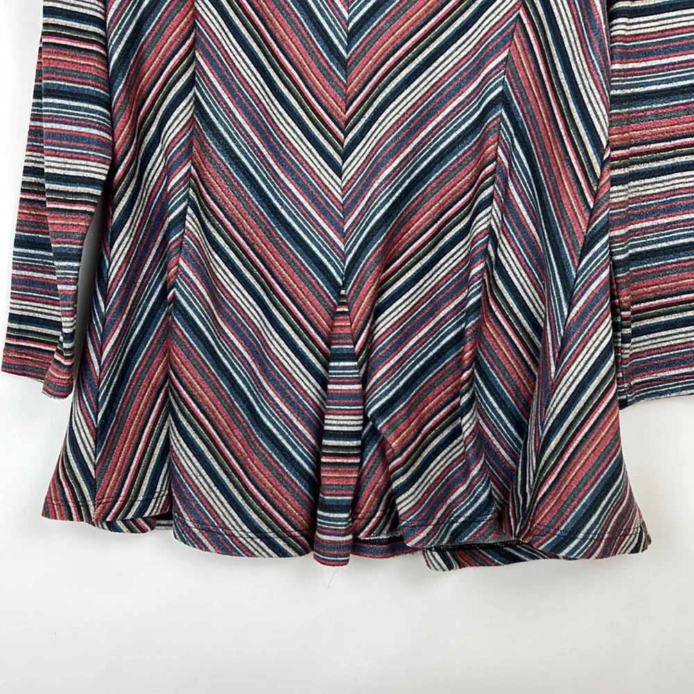 KAREN HART tunic striped blouse red, blue, and gray with scoop neck M - Picture 3 of 6